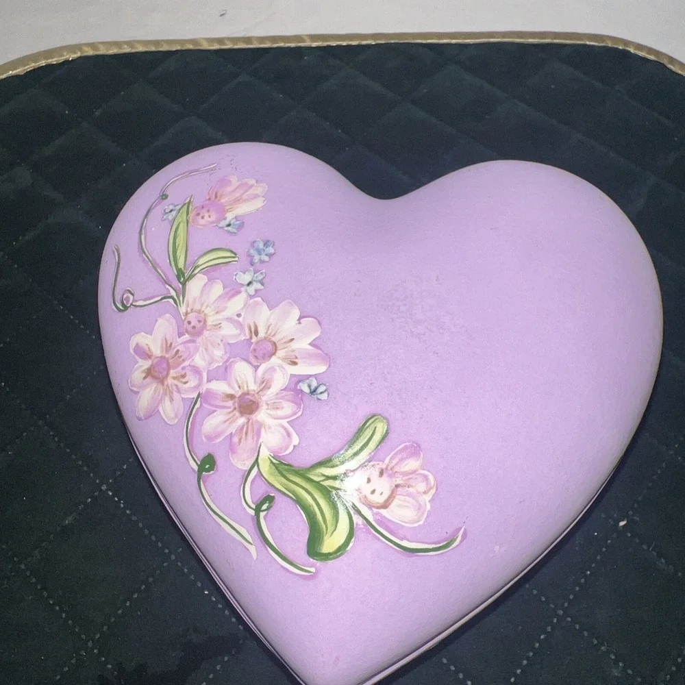 Vintage Signed Juanita  Ceramics Heart Floral Jewelry Trinket Box  Pink  Purple